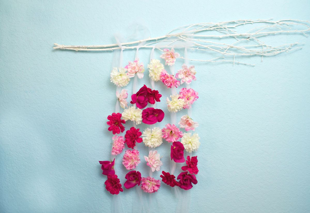 Floral-Wall-Hanging